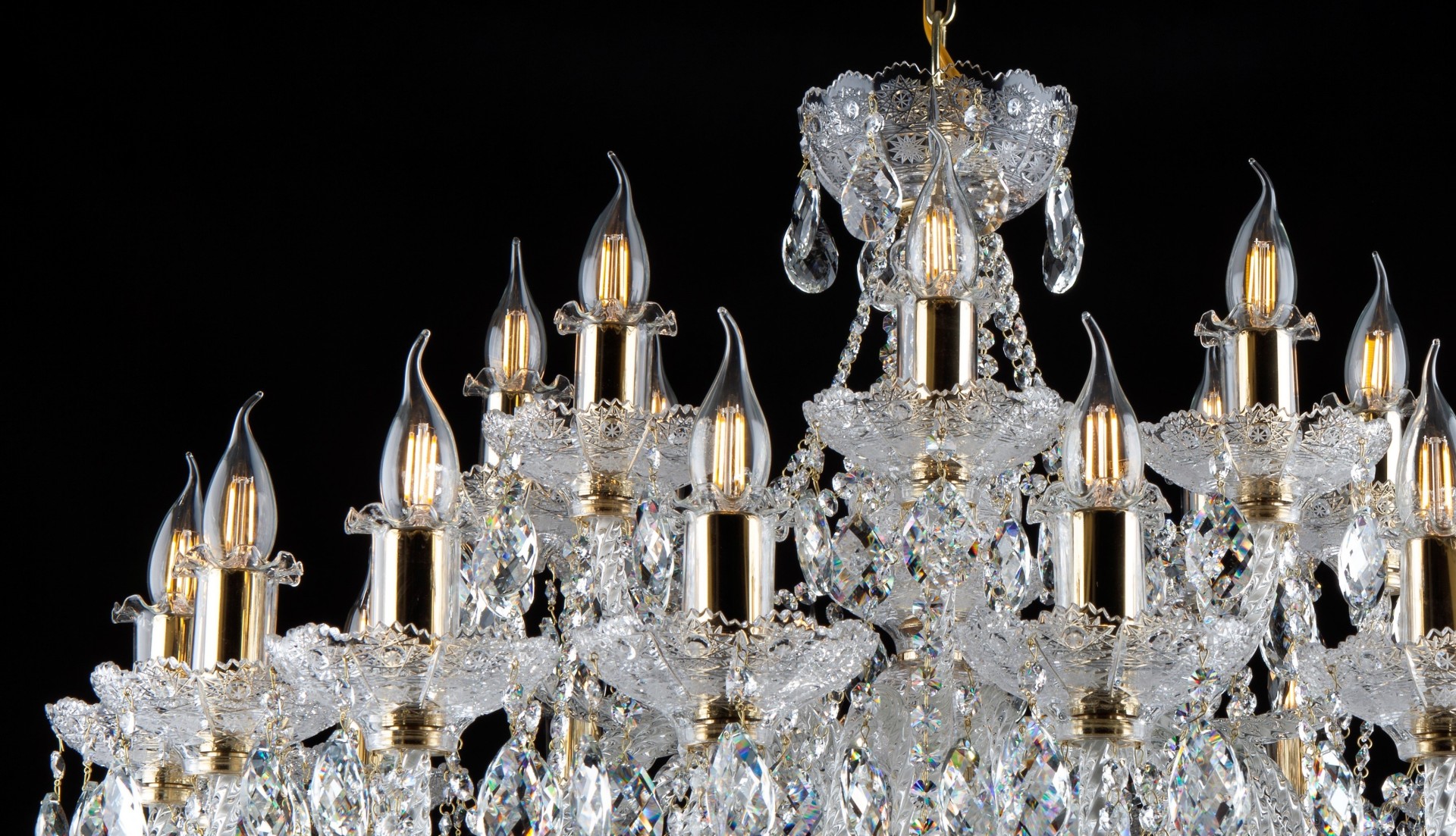 10-arm cast brass crystal chandelier - Gold brass & PK500 hand cut