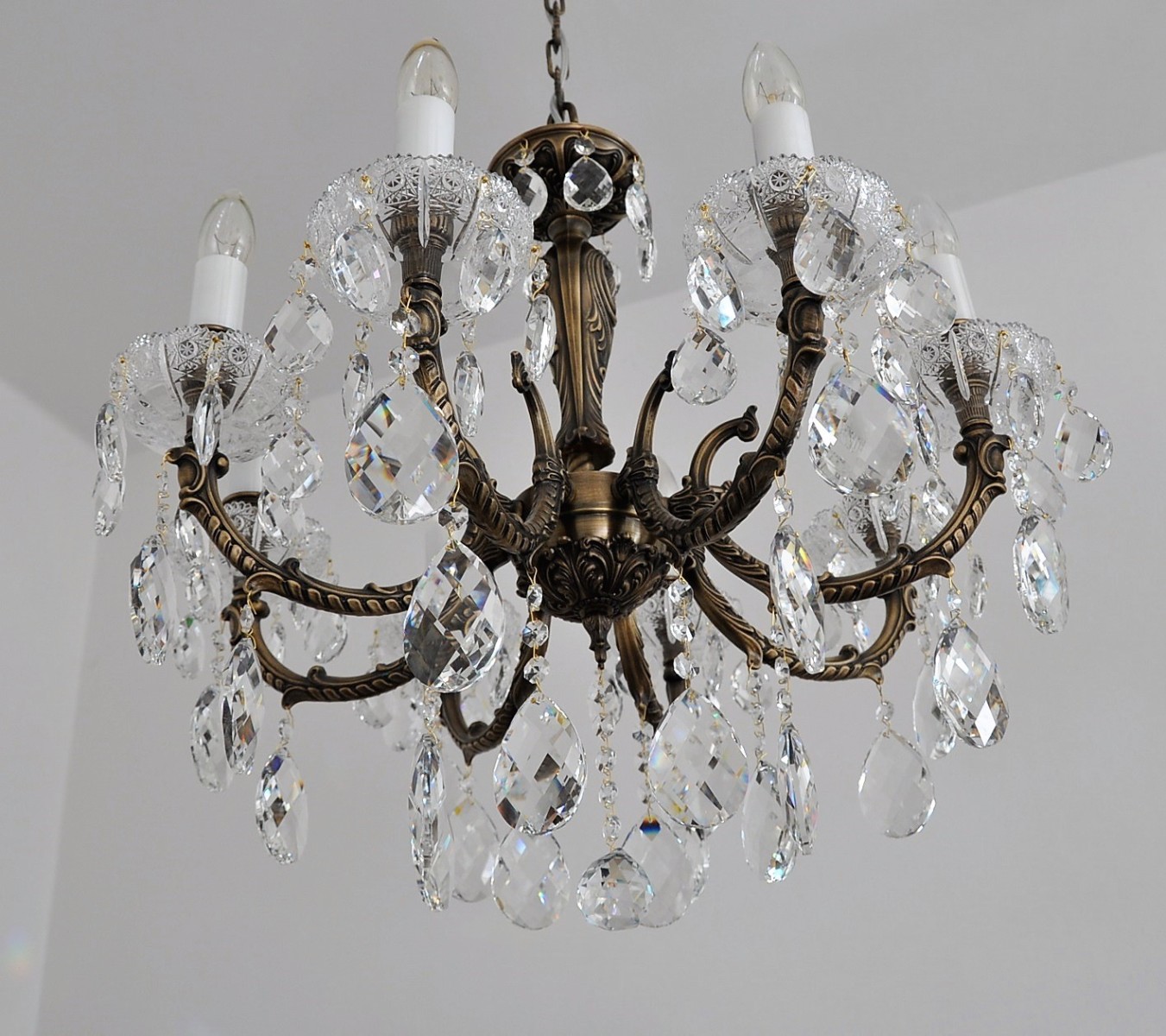 8-arm brown cast brass crystal chandelier - Antique brass & PK500 hand cut