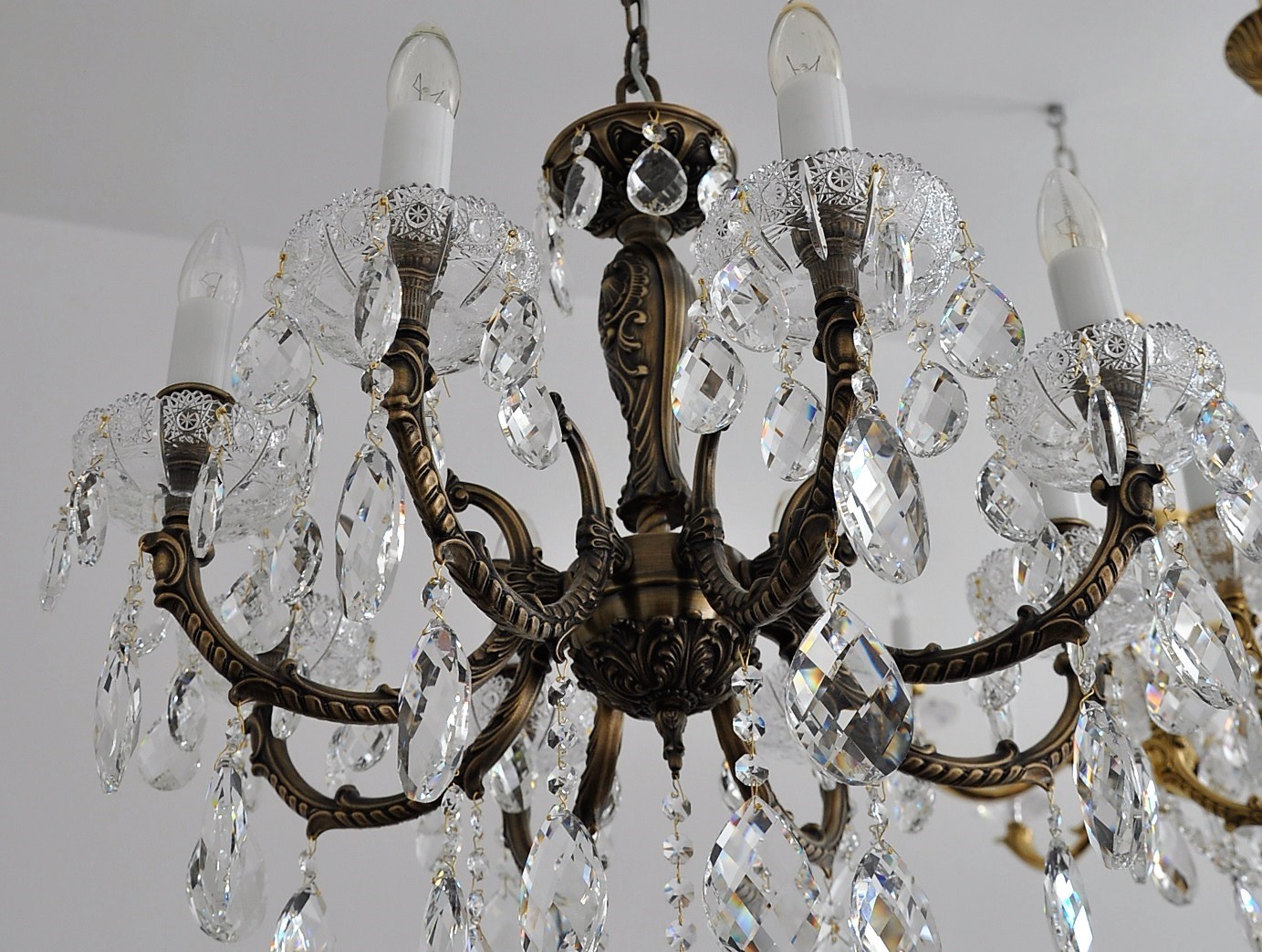 8-arm brown cast brass crystal chandelier - Antique brass & PK500 hand cut