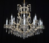 Luxurious 18-arm Therezian chandelier with lead almonds