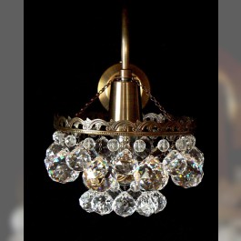 1 Arm crystal wall light with metal arm & cut crystal balls - ANTIK brass