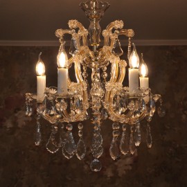 The small 5 flames Maria Theresa chandelier & Wall lights with the same hand cut