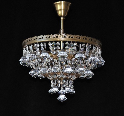 3 Bulbs basket crystal chandelier with diamond shaped pendants - ANTIK brass