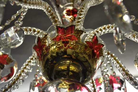 The colored crystal chandelier decorated with Gold hand painting - Red wine grapes