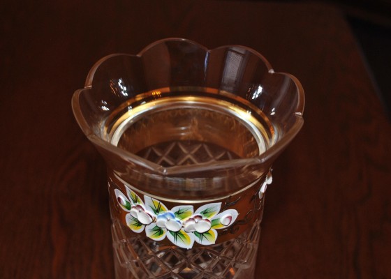 Lighting vases decorated with high enamel